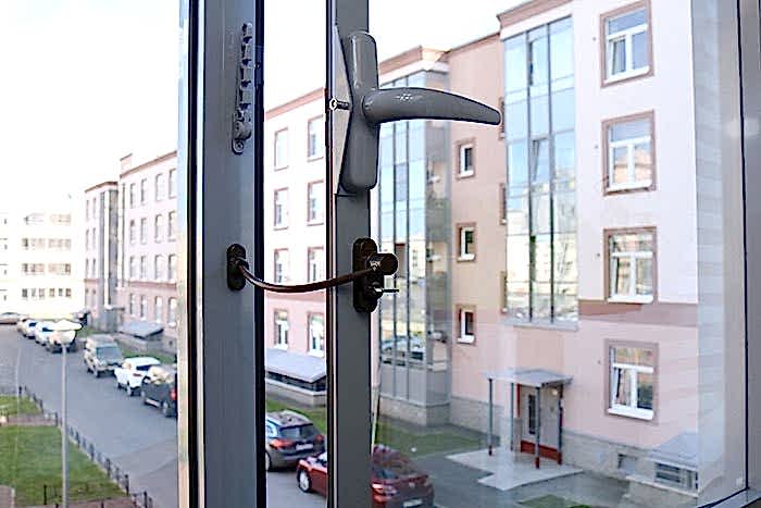 Замки на окна от детей